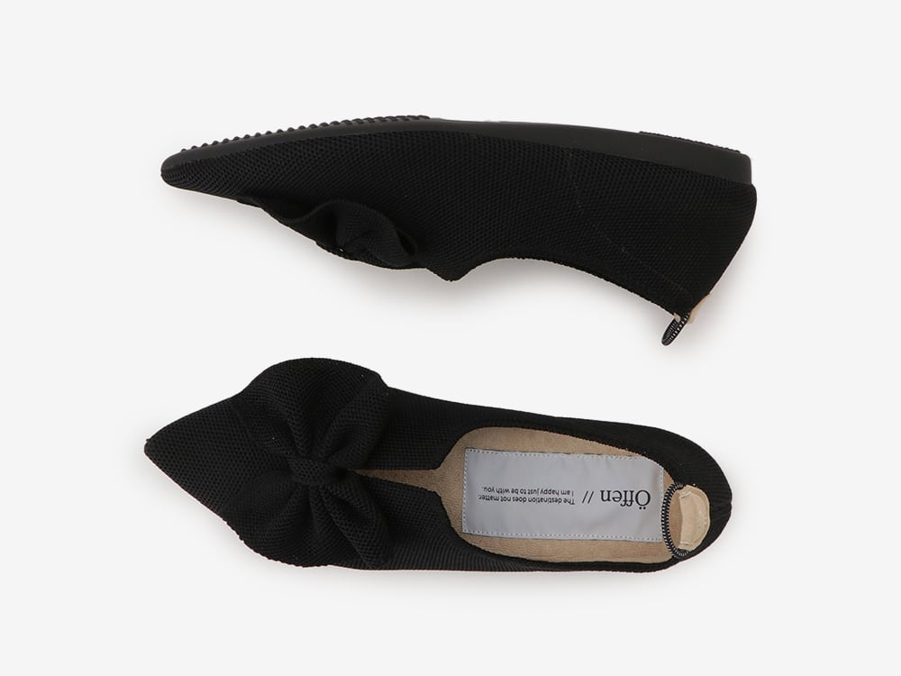 pointed-BUTTFEE / BLACK | Offen