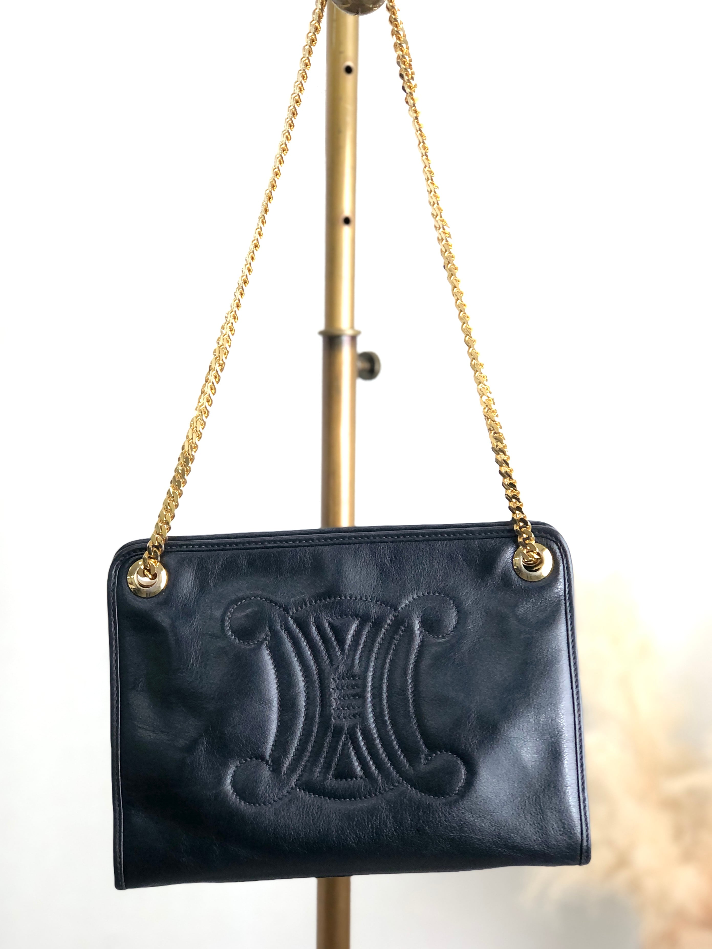 CELINE セリーヌ ショルダーバッグ ブラック ブラゾン型押し レザー