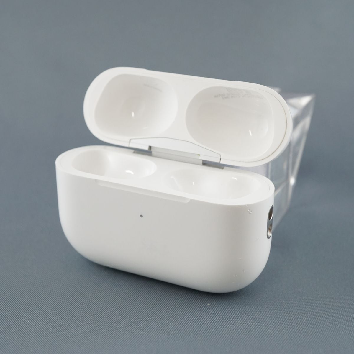 Apple AirPods Pro 2 充電ケースのみ USED品 第二世代 ワイヤレス
