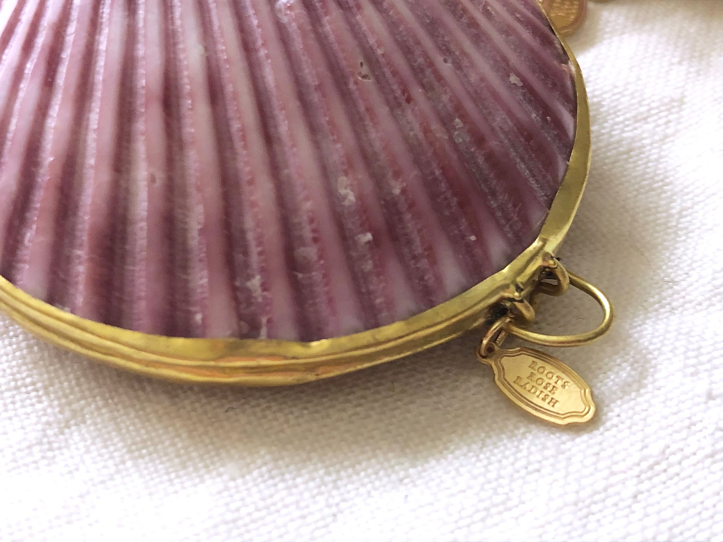 ROOTS ROSE RADISH / solid perfume < Cedarwood Myrrh & Clove