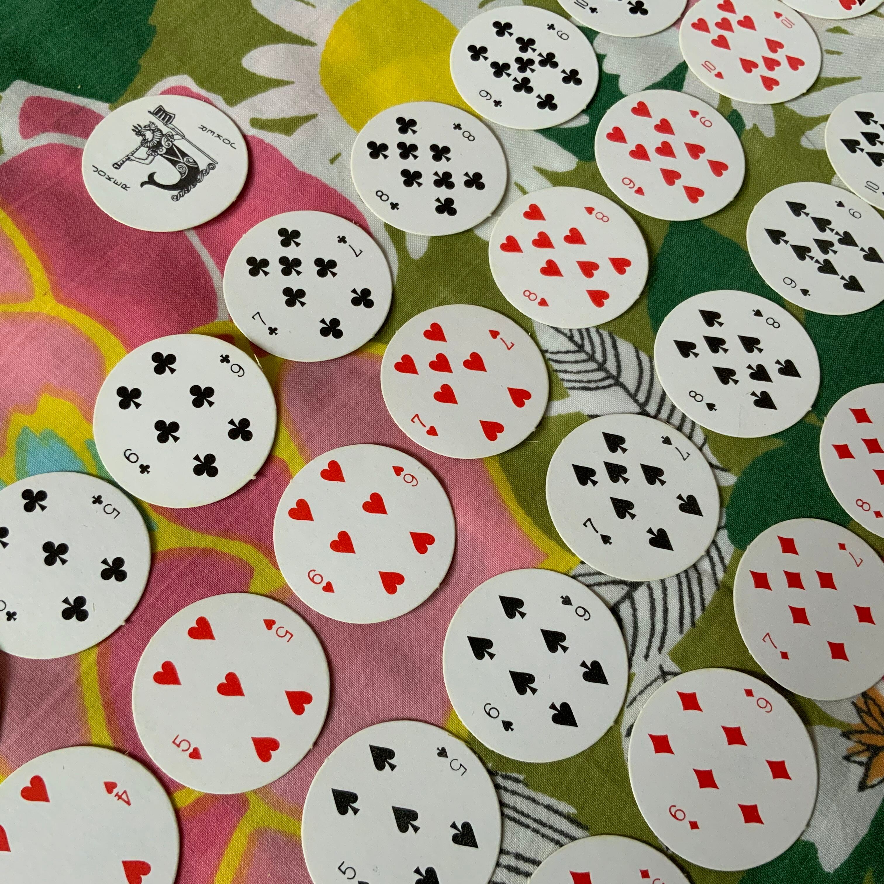 使いにく可愛い。直径約3センチ ちっちゃい丸トランプ 全揃い | 実用外