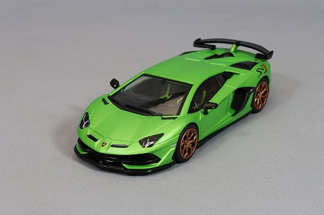 HUNG HING TOYS 1/64 ランボルギーニ アヴェンタドール SVJ グリーン