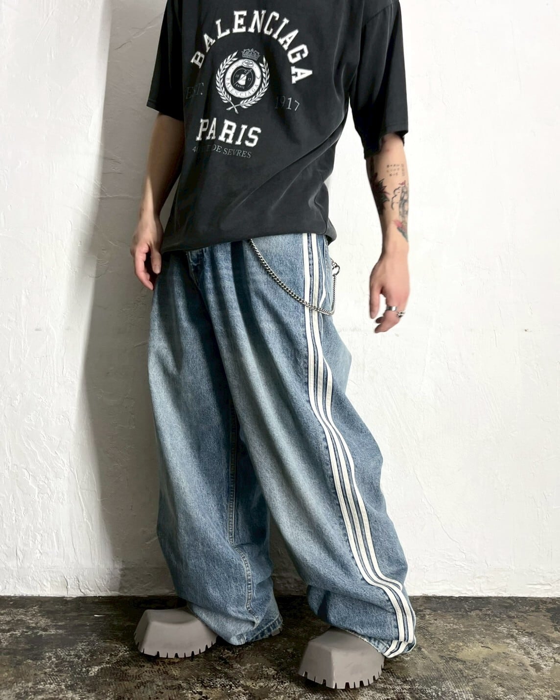 23SS BALENCIAGA×adidas Side-line Baggy Denim Pants ITALY製 | VOLAR