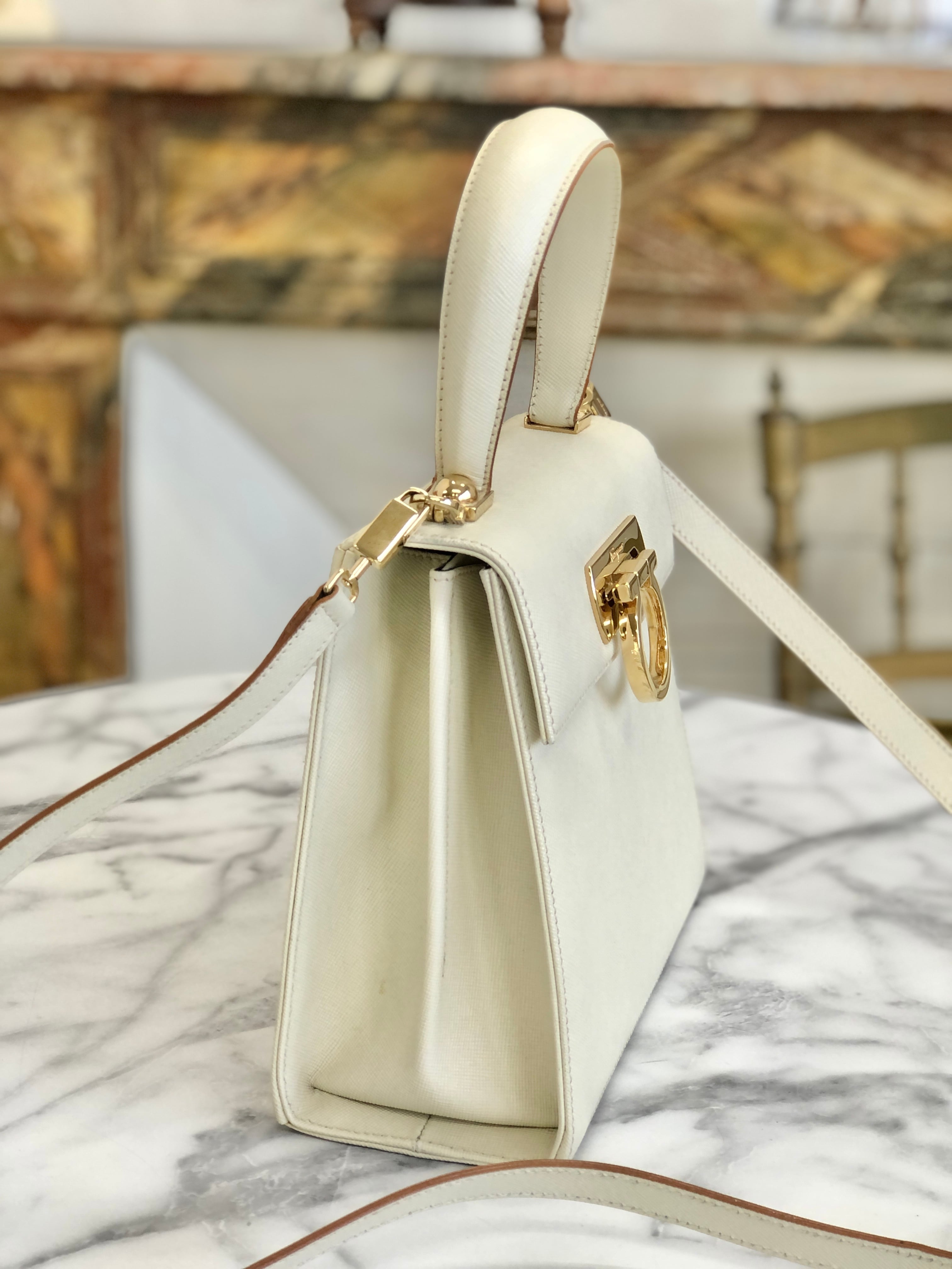 Salvatore Ferragamo サルヴァトーレ フェラガモ ガンチーニ レザー