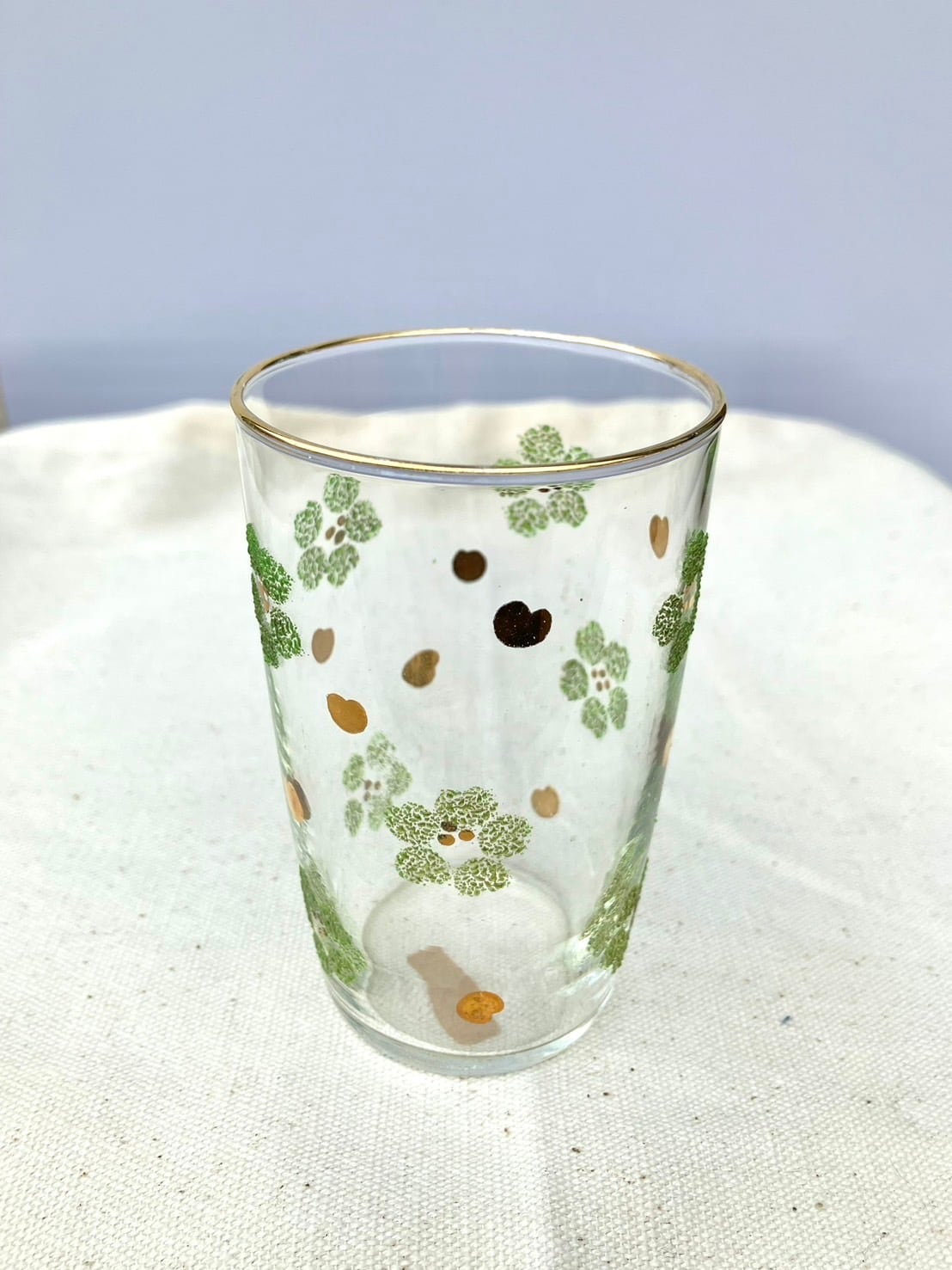 緑のお花の金縁グラス｜つぶつぶがカワイイ！爽やかな緑と金 水玉模様