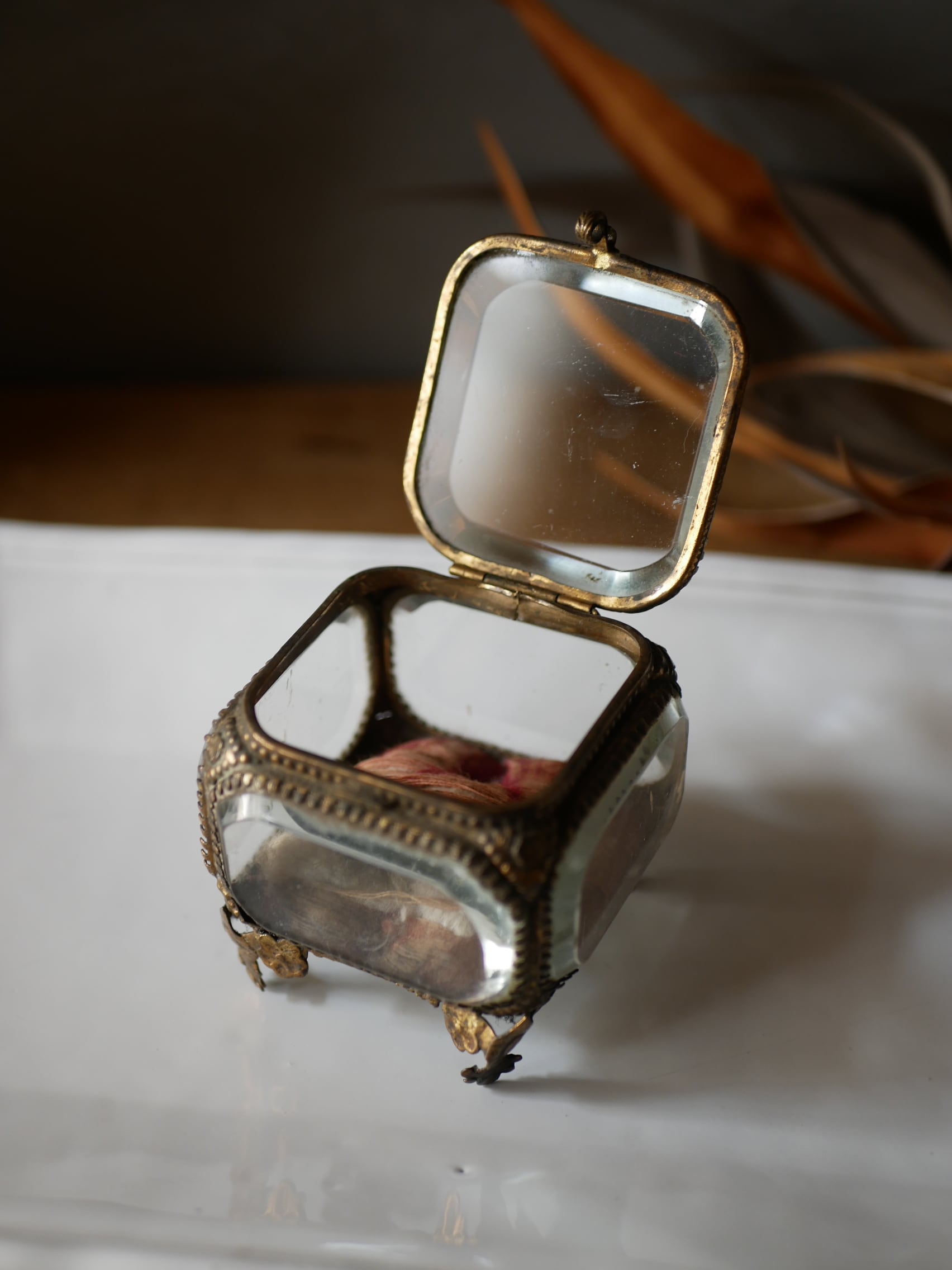 面取りガラスのジュエリーボックス フランスアンティーク アンティーク