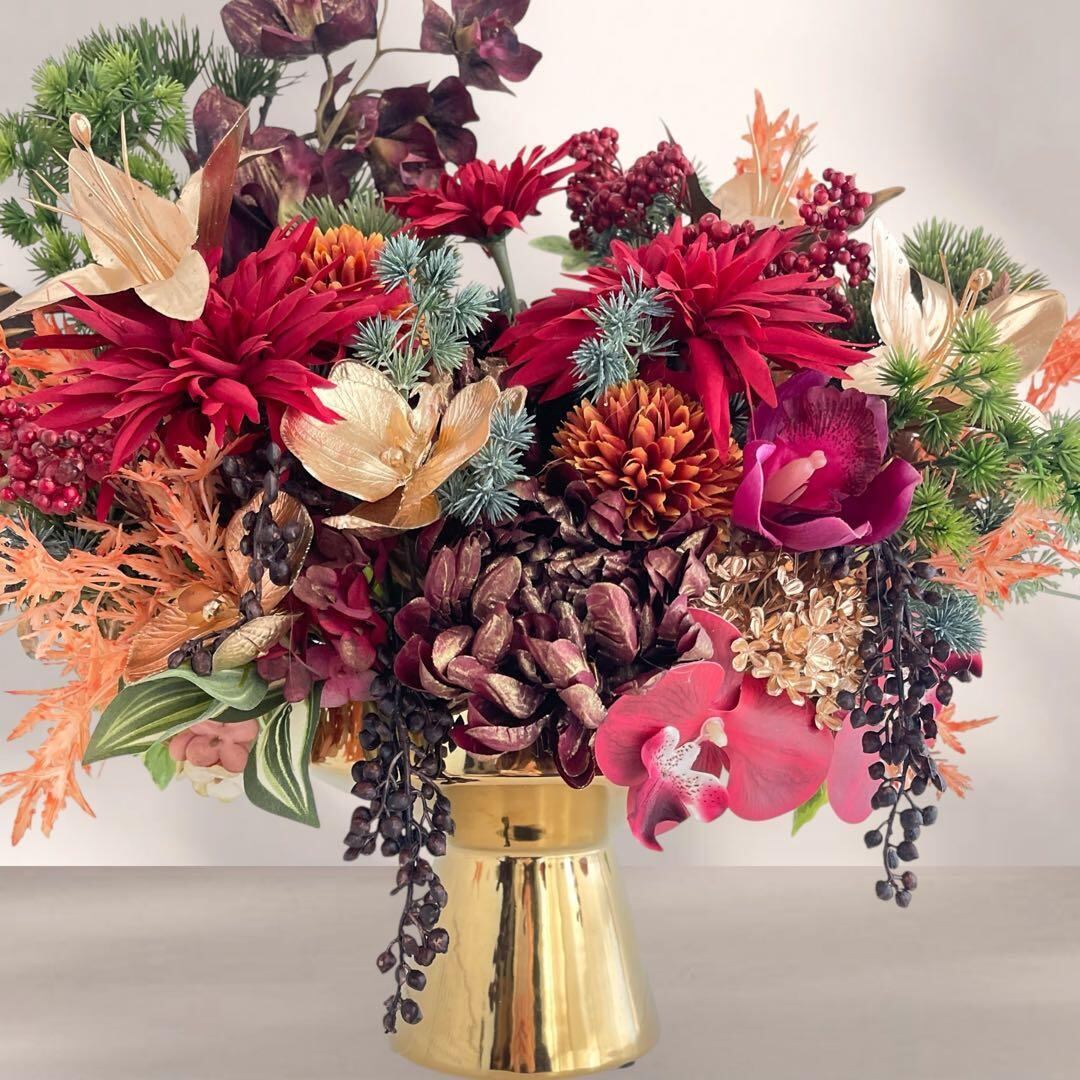 プレミアムフラワーアレンジ ゴールドベースに咲く豪華絢爛の和モダン