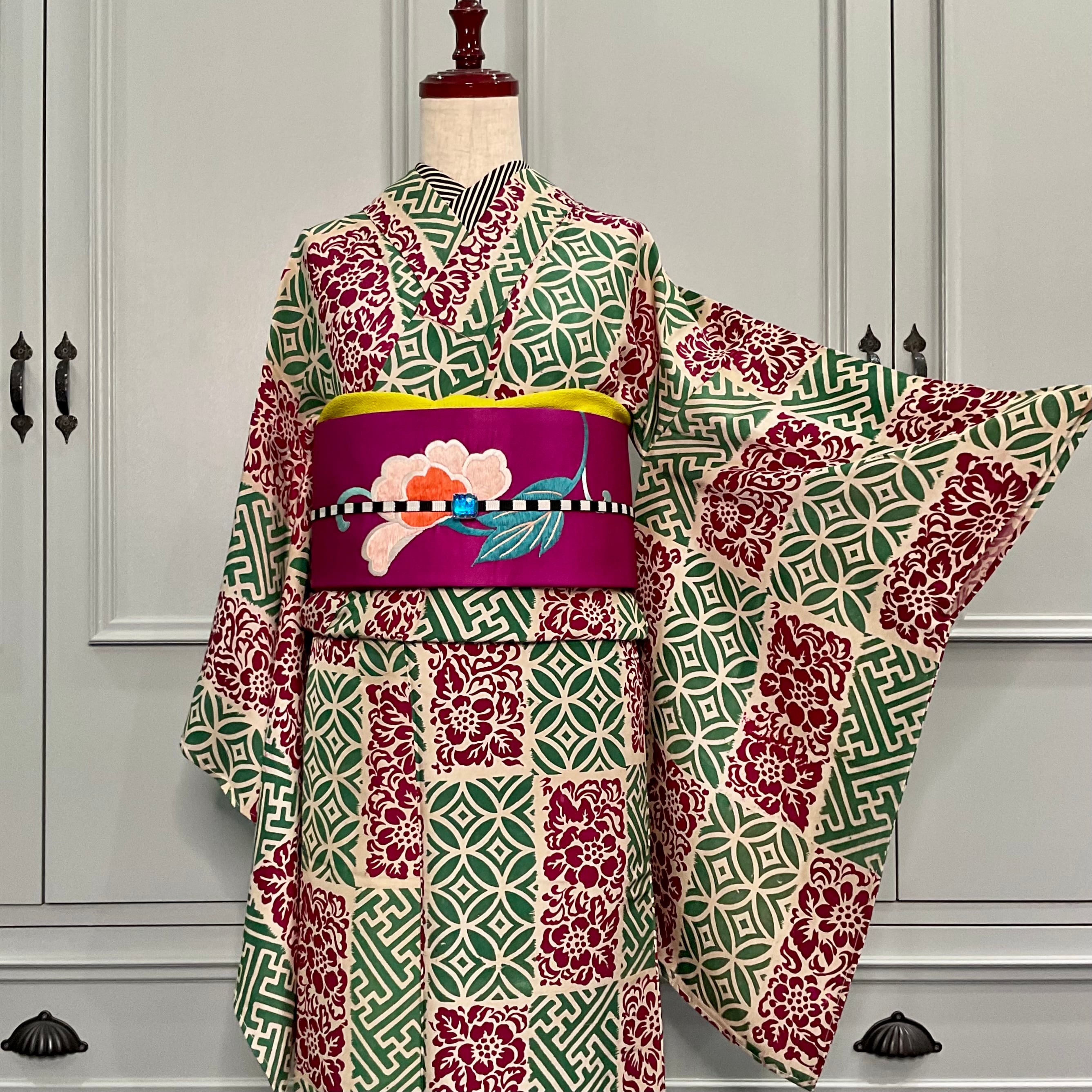 Auspicious＊単衣 紗綾形 七宝 吉祥文様 市松模様 花 グリーン プラム