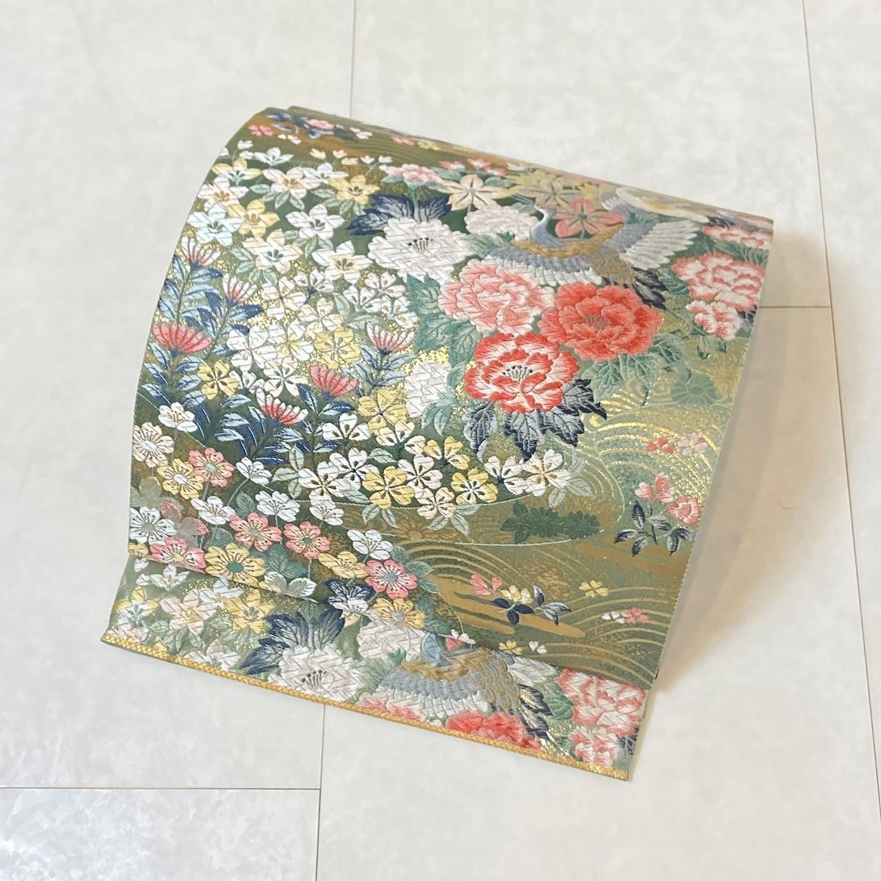 未使用 西陣織 遊鳥花文様 袋帯 花柄 花鳥文 正絹 緑 赤 白 530