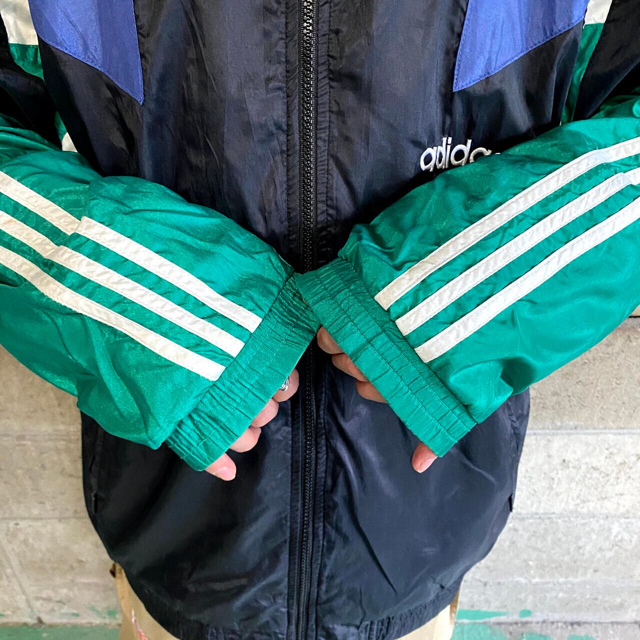 80〜90年代 adidas アディダス ロゴ刺繍 切り替え ナイロンジャケット