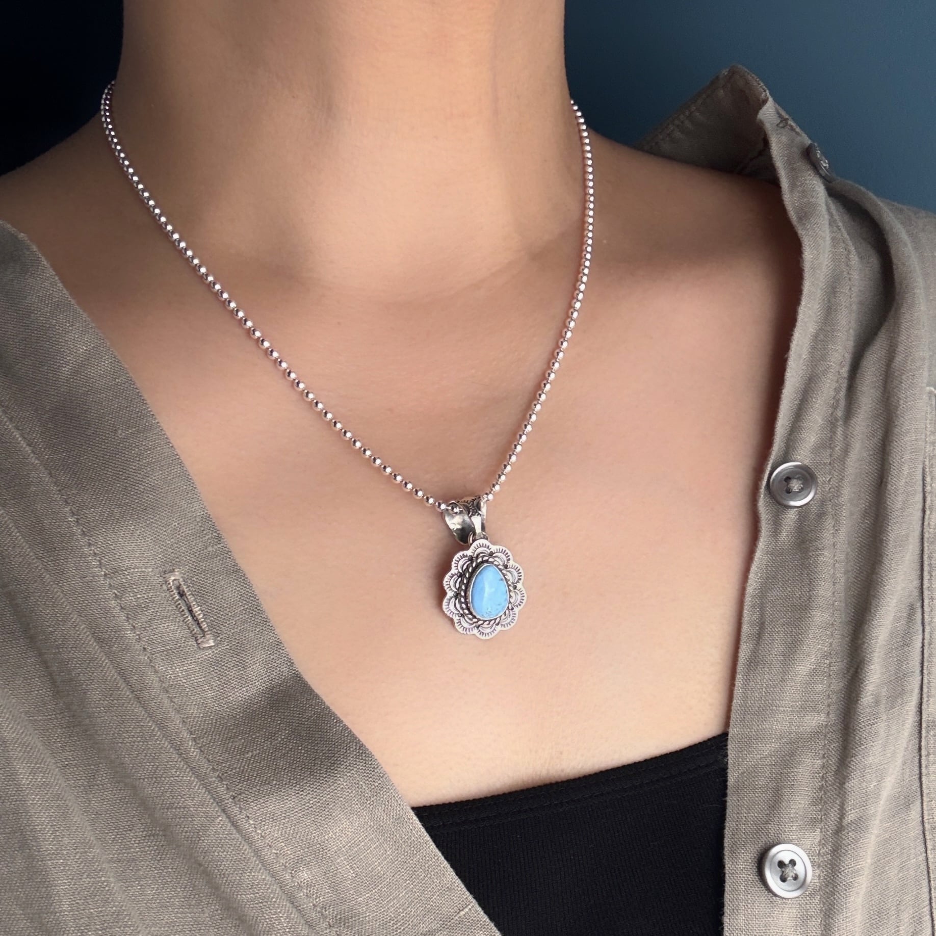 ハルトからのプレゼント 鉱石のペンダント グリーンメノウ 囚われの