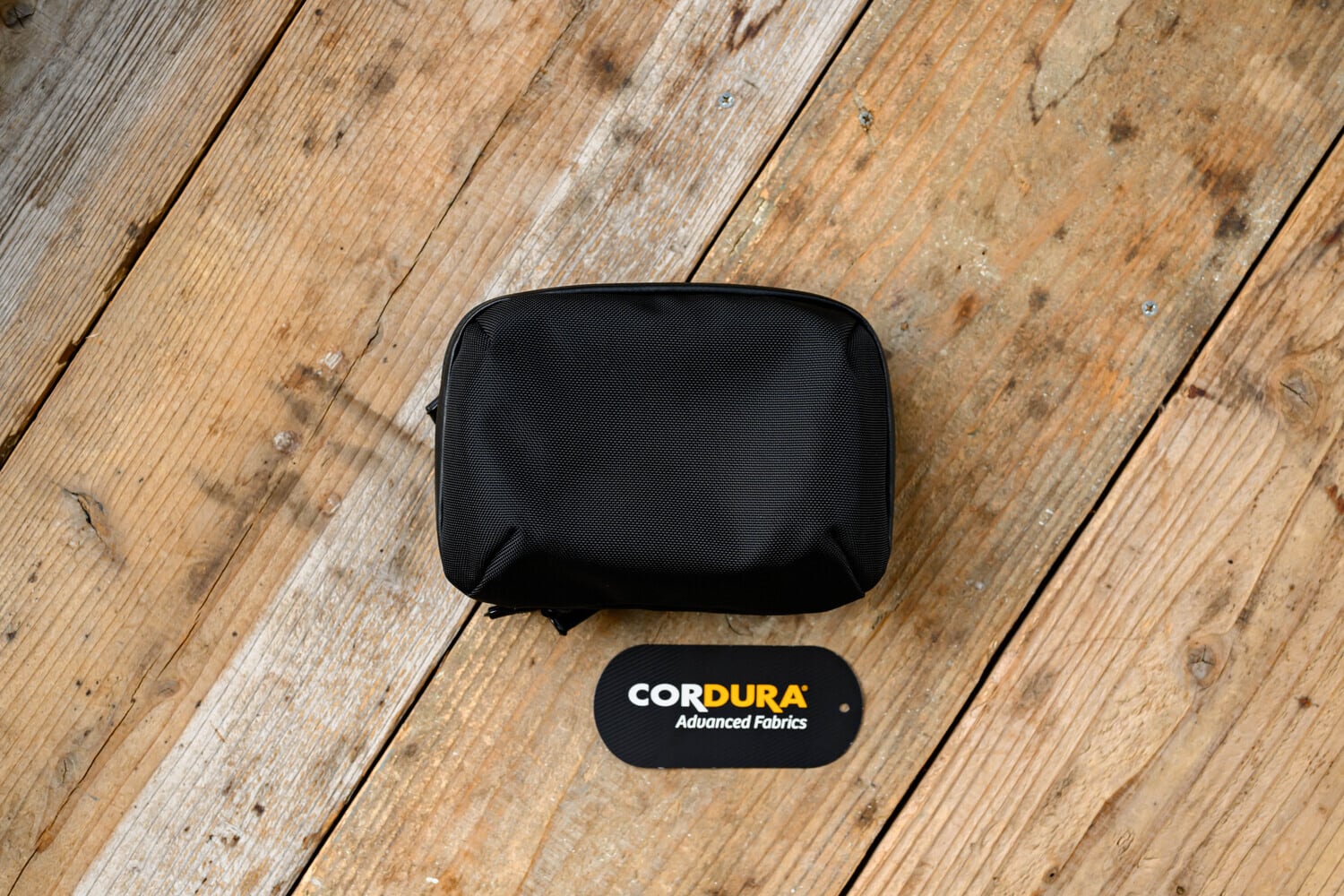 伸縮自在なガジェットポーチ「HALFDAY POUCH 」 | drip公式オンライン