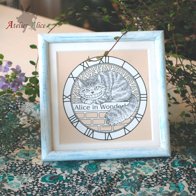 チェシャ猫額装イラスト(カフェオレ色 / 額：アンティークブルー