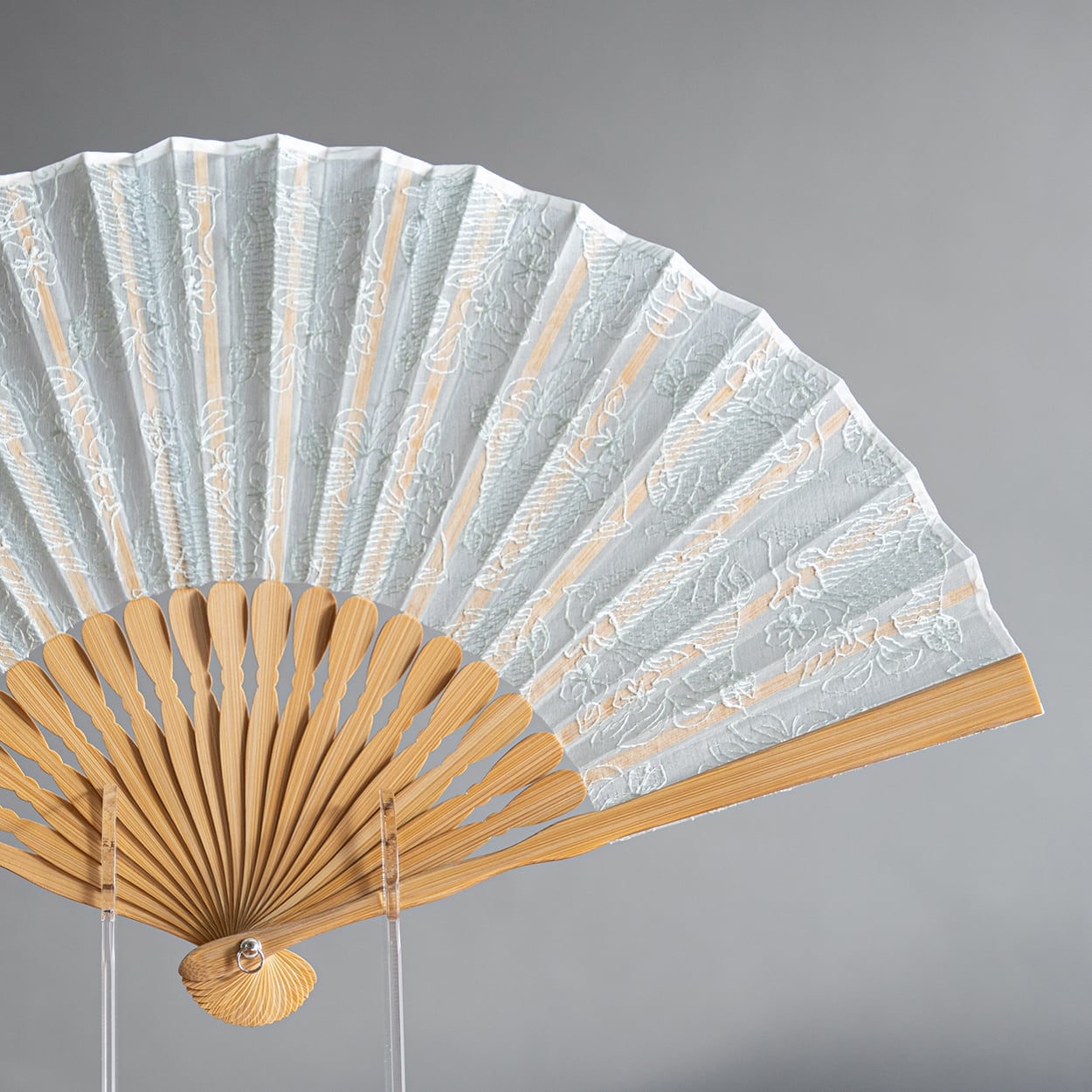 染め透扇子（花莵/瓶覗色） | 伊と幸公式オンラインストア
