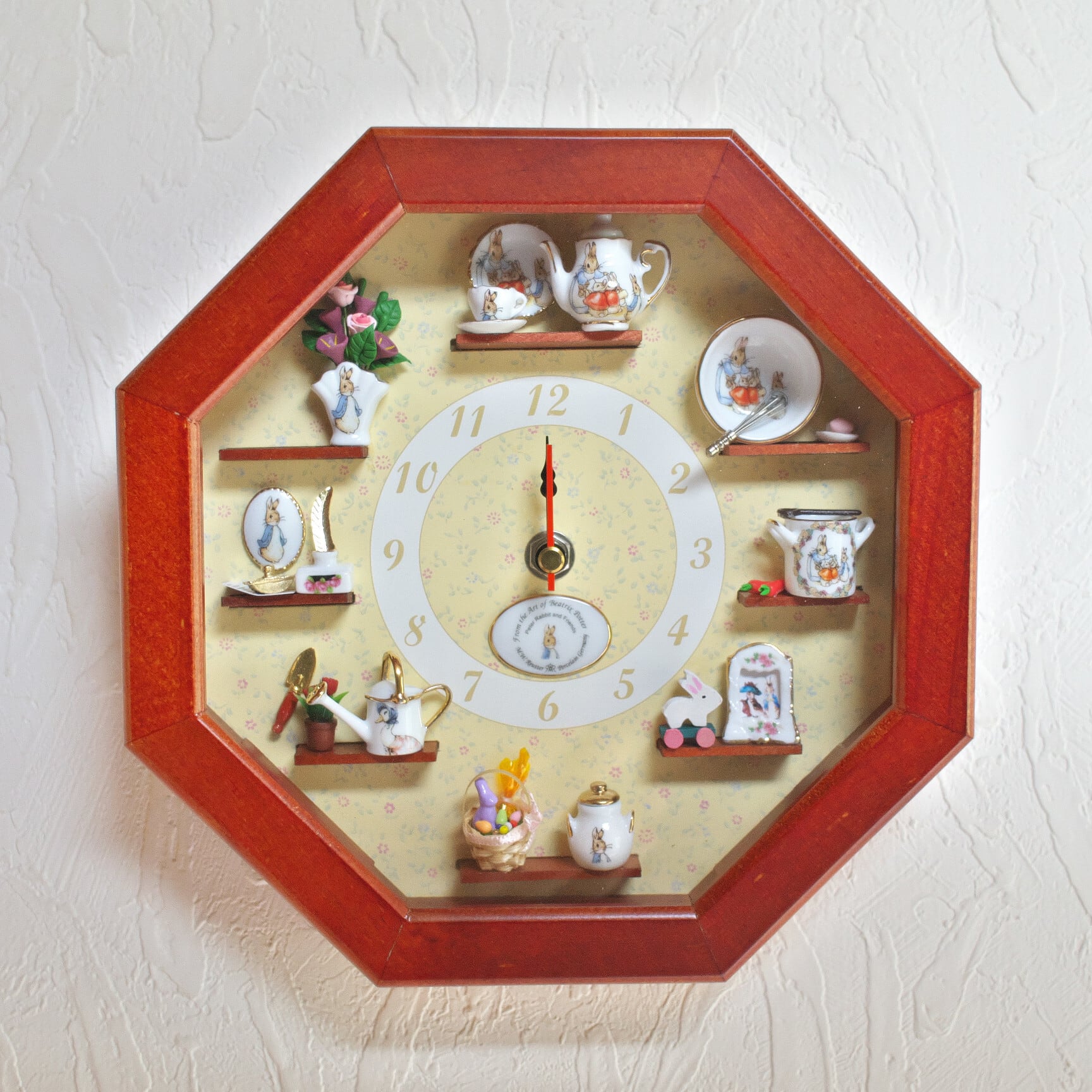 ロイター ピーターラビットの掛け時計 | 木のおもちゃ専門店 おもちゃ