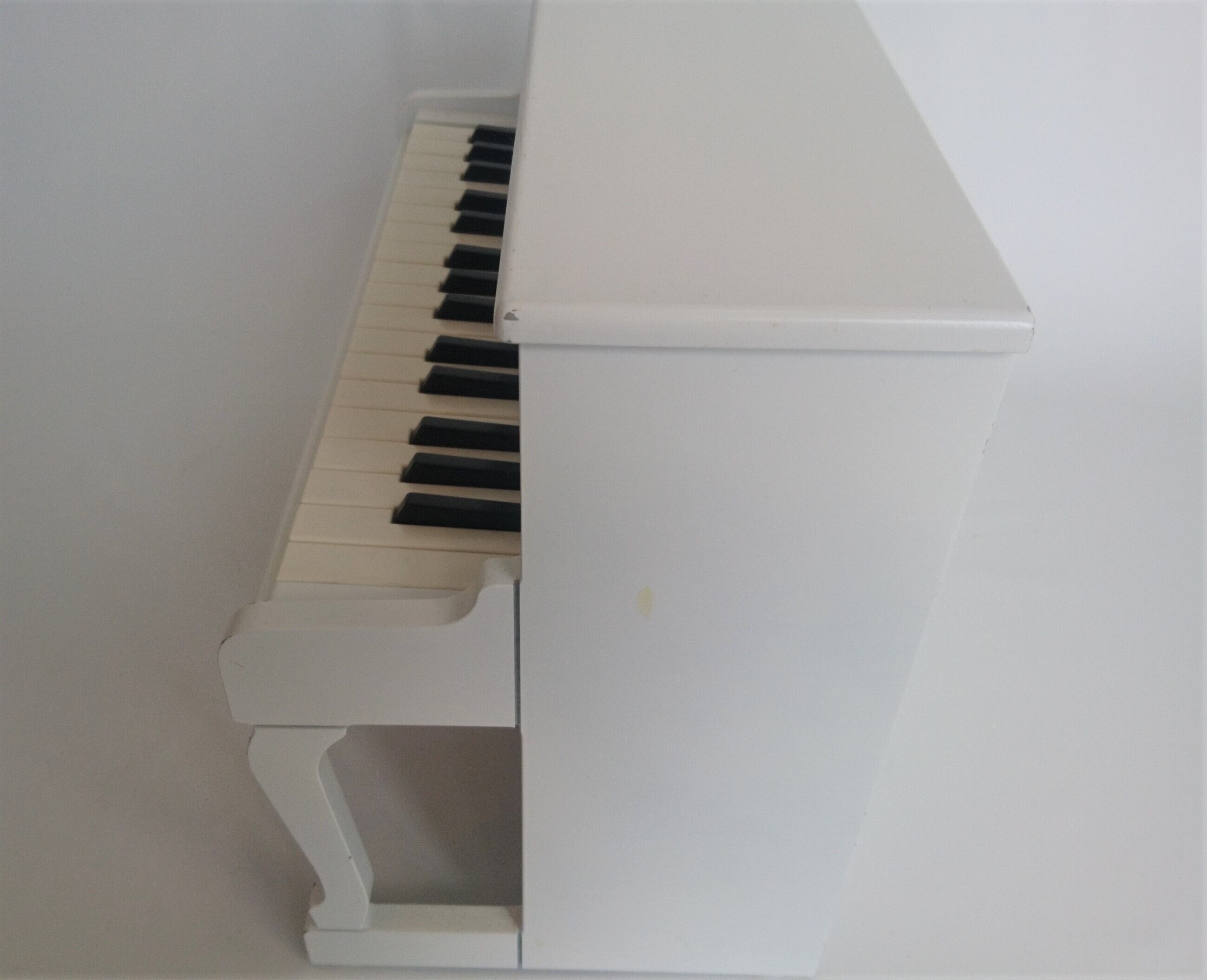 中古］Kawai トイピアノ 白 アップライト型 32鍵盤 | おもちゃ楽器.com