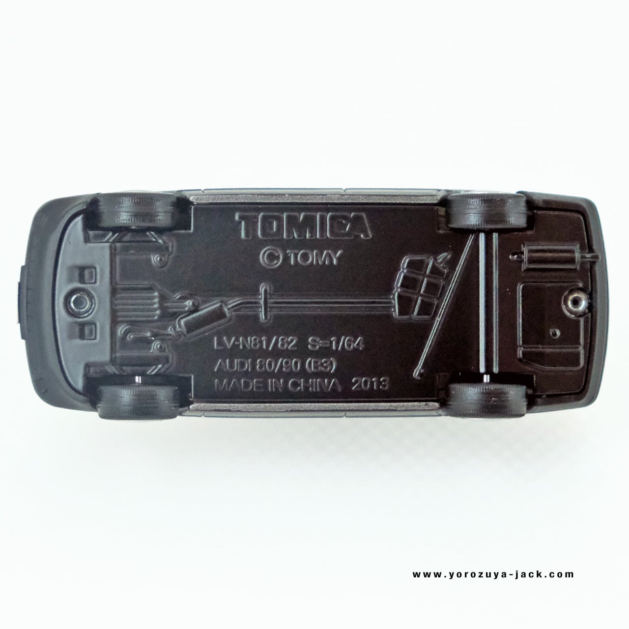 トミカリミテッドヴィンテージネオ LV-N86a アウディ 80 クワトロ