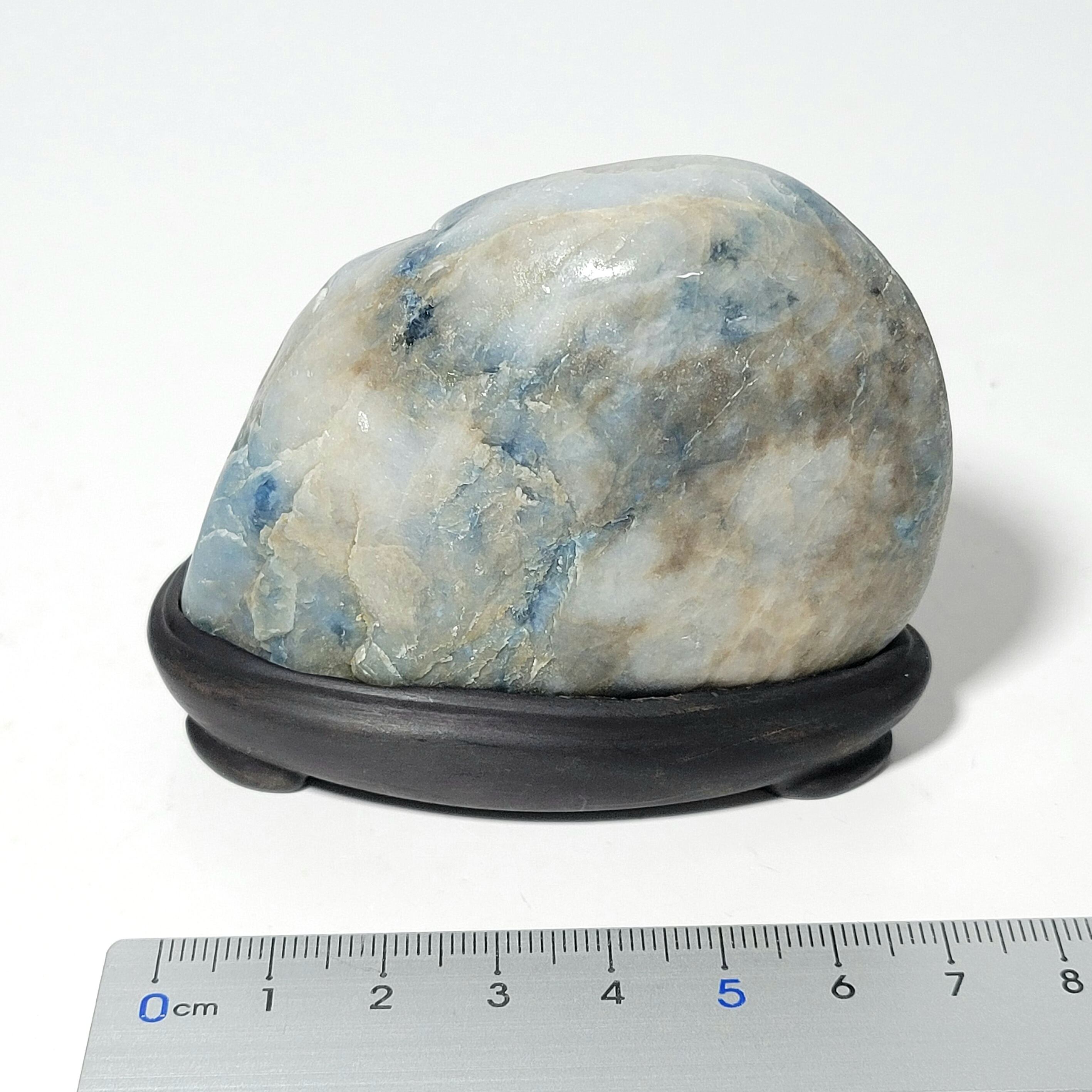 入コン沢原石(台付き):糸魚川翡翠 BG0064 | 糸魚川翡翠工芸家 赤羽可行BASE