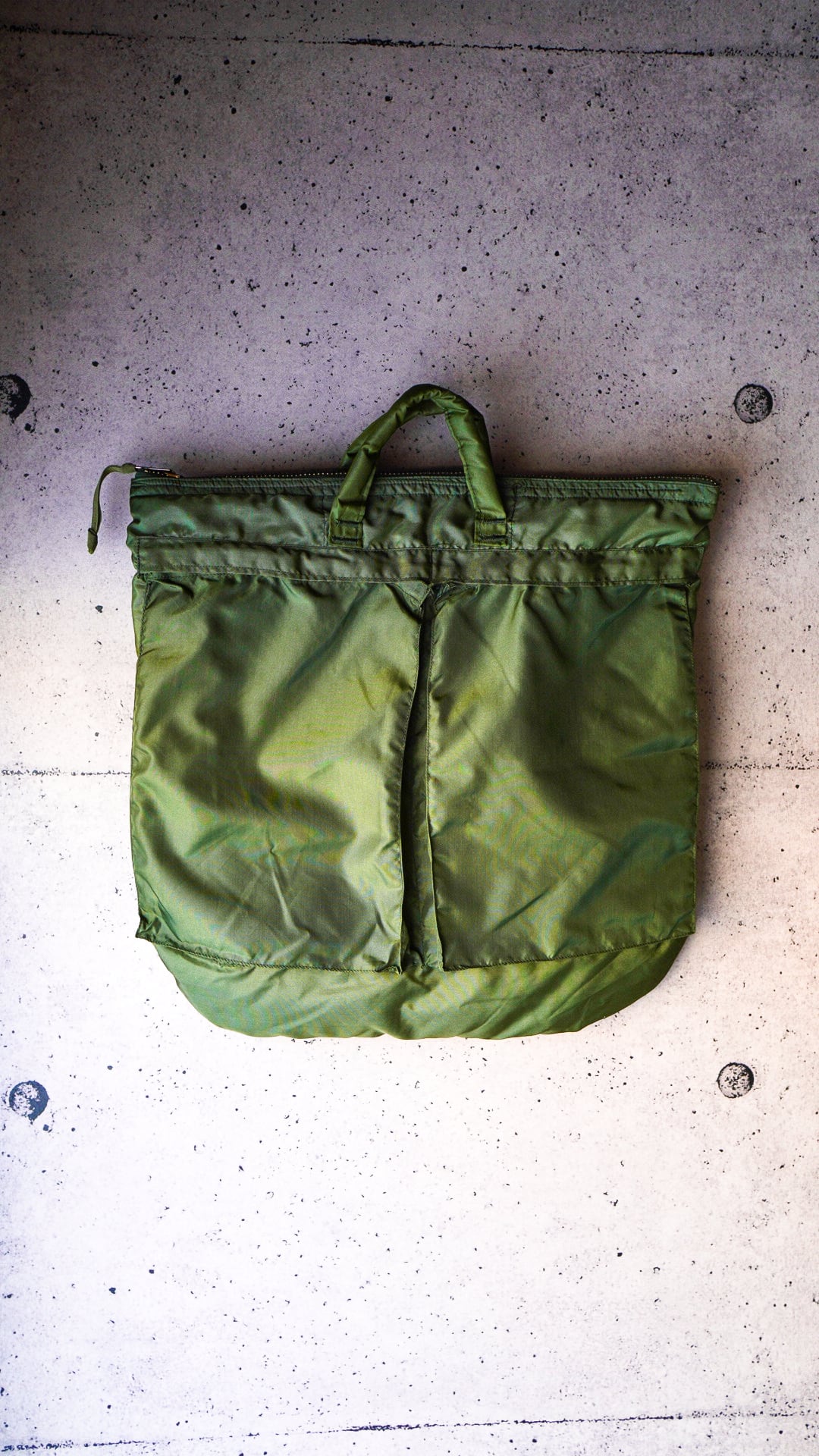 DEADSTOCK / 1978】米軍(アメリカ軍) ヘルメットバッグ ブラスジッパー