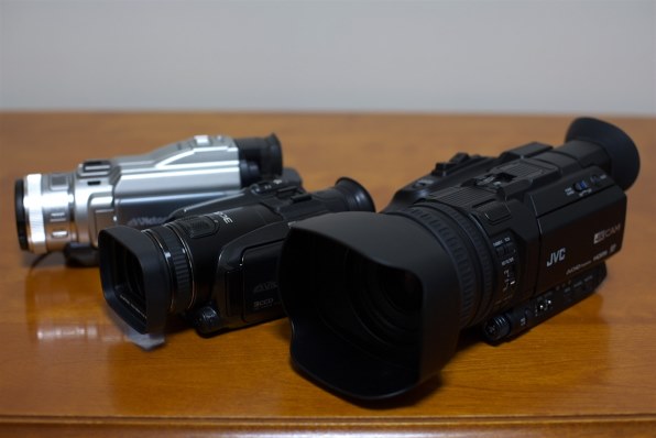 JVC GY-HM200 価格比較 - 価格.com