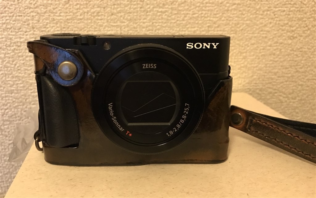 ケースを購入しました』 SONY サイバーショット DSC-RX100M5 の