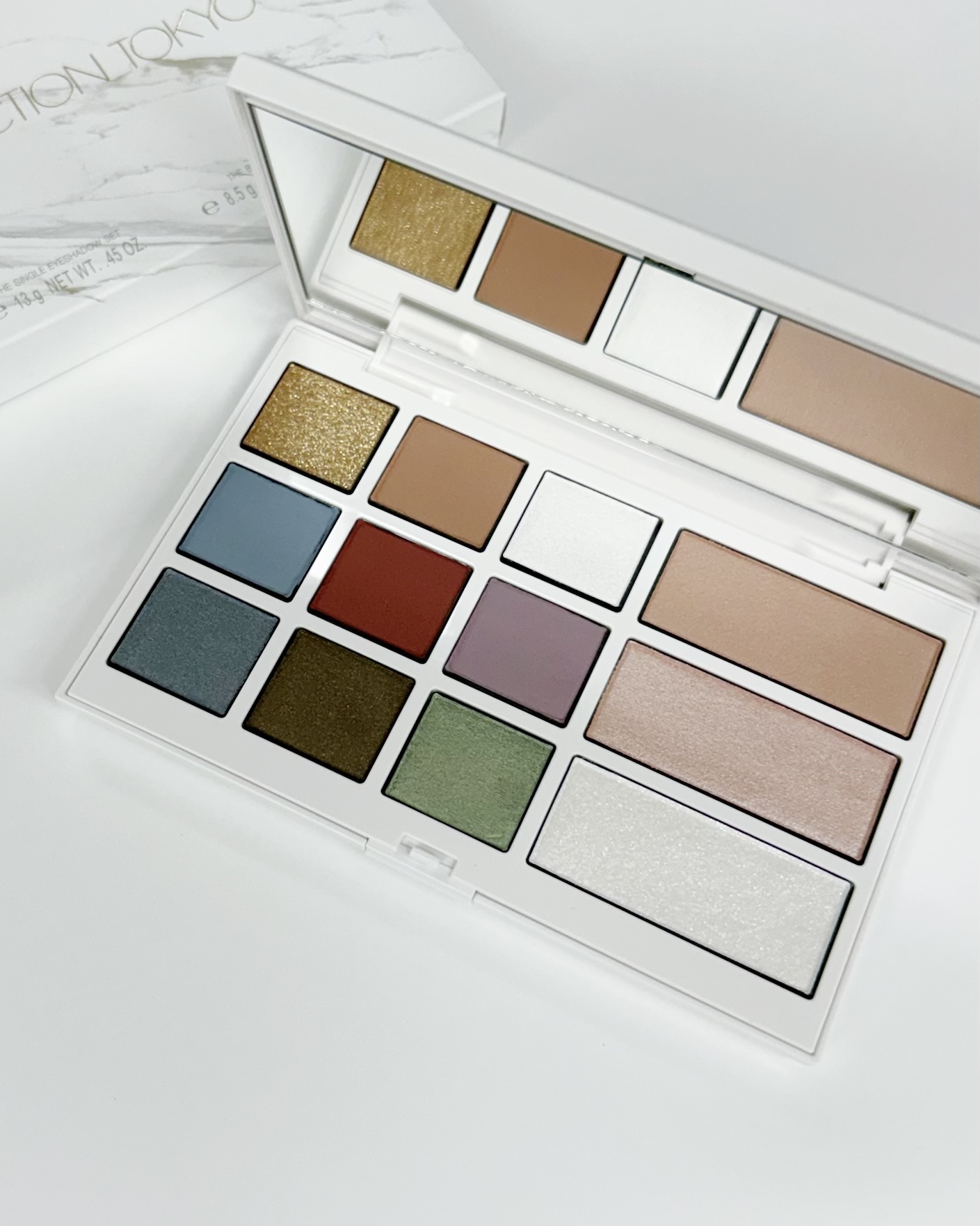 2025クリスマスコフレ】アディクションの意外なカラー、実際塗ってみ