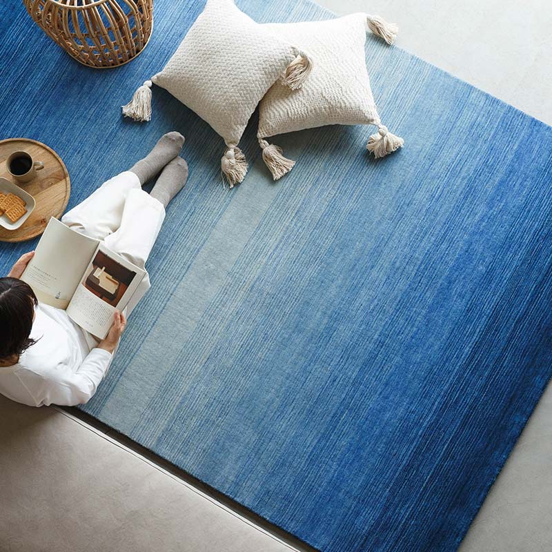 厚手のリーズナブルウールラグ グラデーションデザイン [ブルー(青