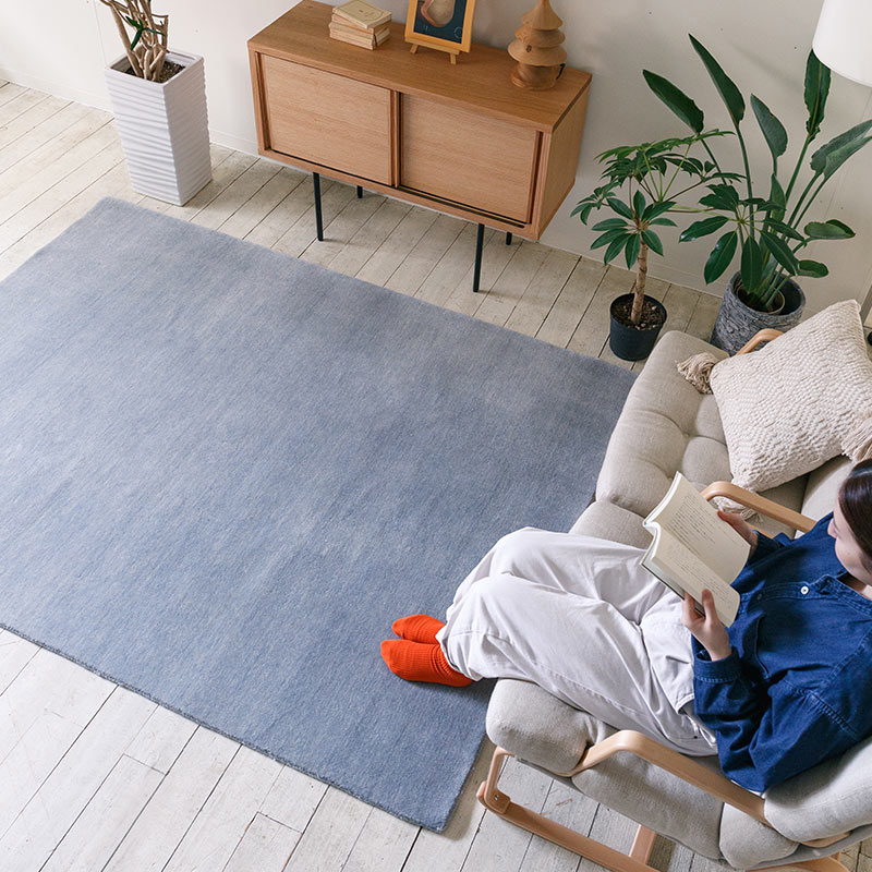 天然素材の家に合う厚手のウールラグ [ハグみじゅうたん]シルクブルー
