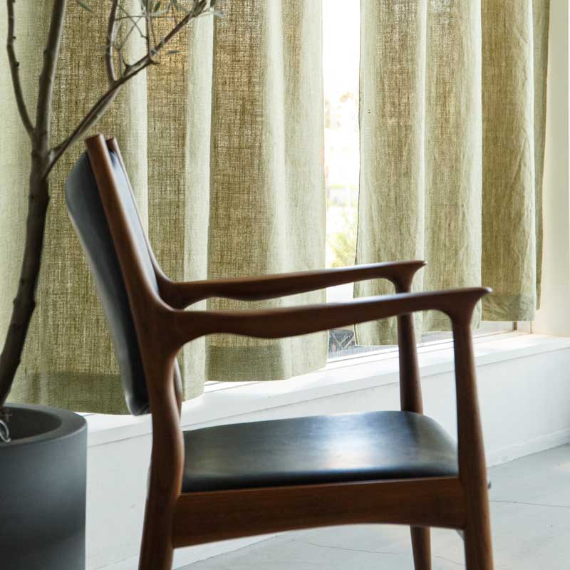 遮光性を高めた透けにくい厚手リネンカーテン [ドレープグリーン