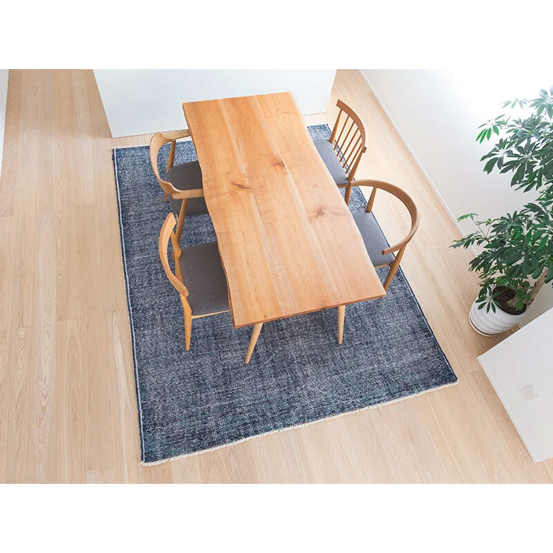 ヴィンテージ風ラグ ウール100％青い絨毯 [NR5602ヴィンテージデニム