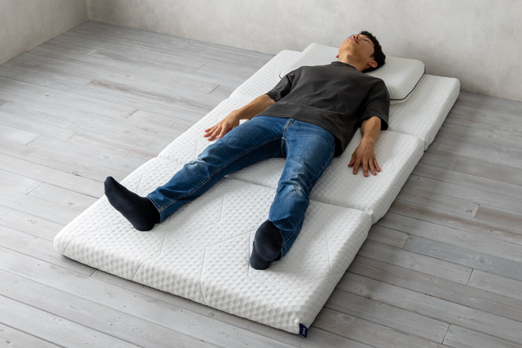 体験レビュー】エマ・敷布団 プレミアムの特徴＆寝心地を徹底解説 | 椚