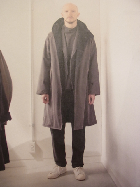 COMOLI フーデッドコート