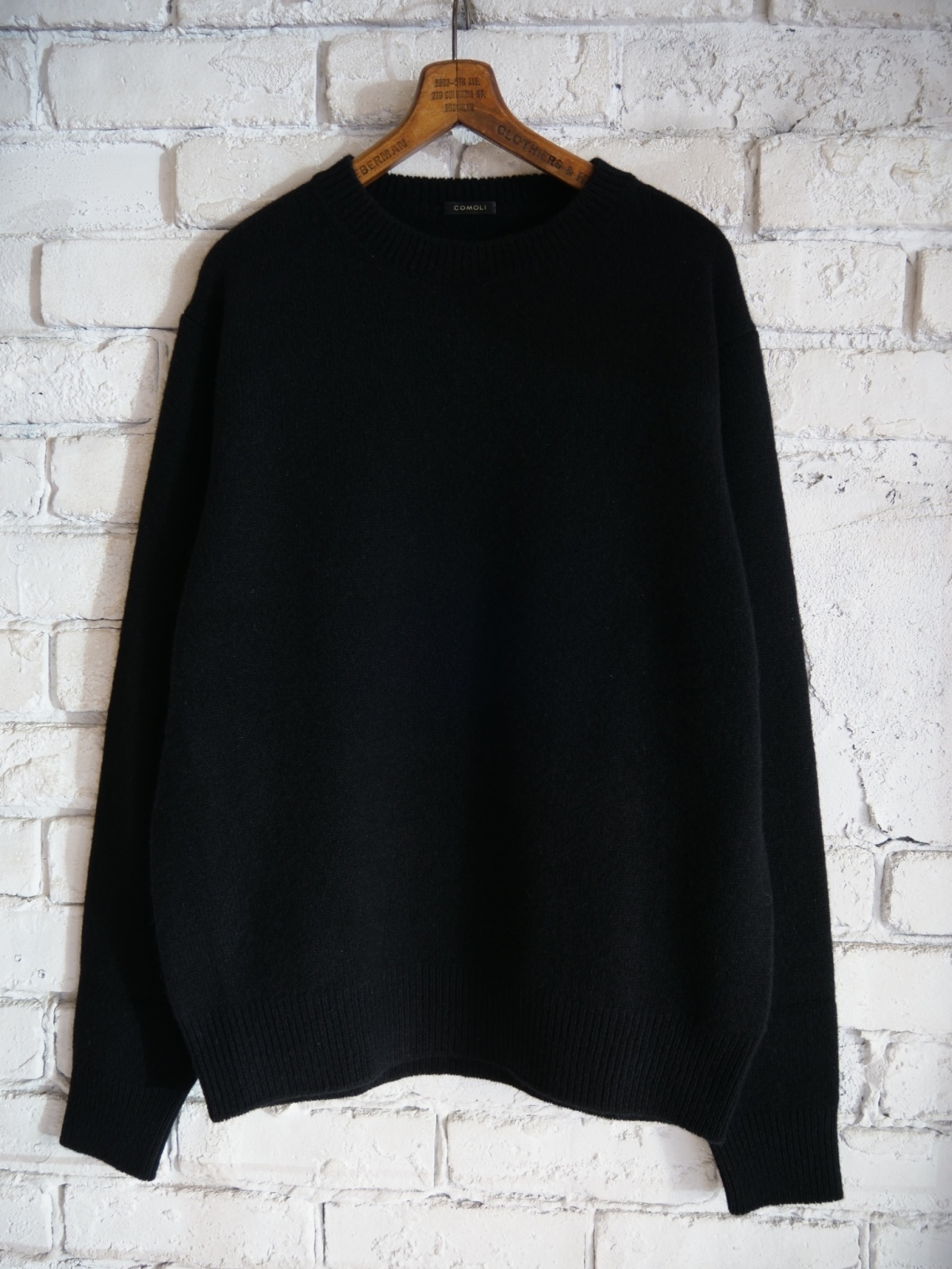 COMOLI コモリ ラムズウールクルーネックニット (A03-06016)