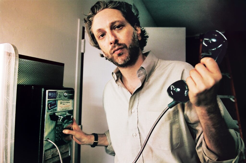 時間の断片が紡ぐ電子音楽の旅、Oneohtrix Point Never最新作