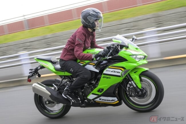 最高の爽快感を味わえる！ カワサキ『Ninja ZX-4RR KRT EDITION』に