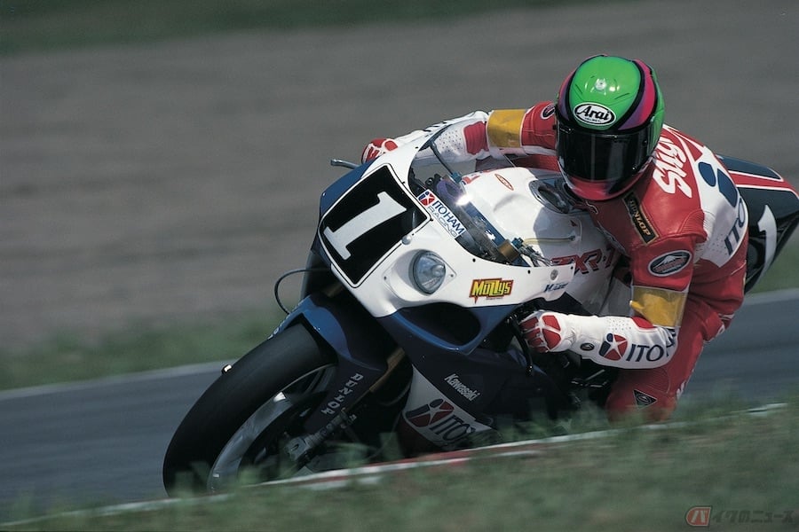 1989年に誕生し、二輪四輪のレース界を席巻した2台のベースモデルとは