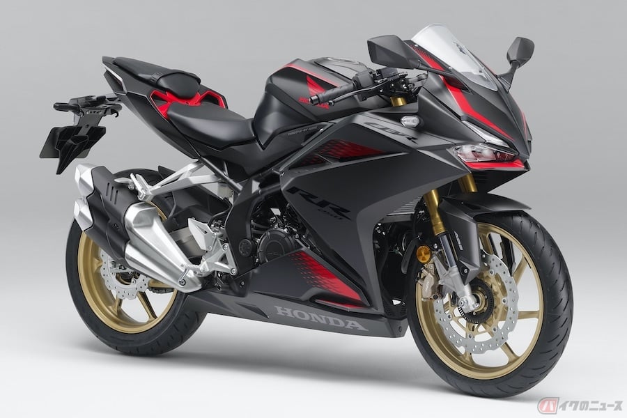 HRCは性能向上と機能充実を充実させた「CBR250RRレースベース車」を