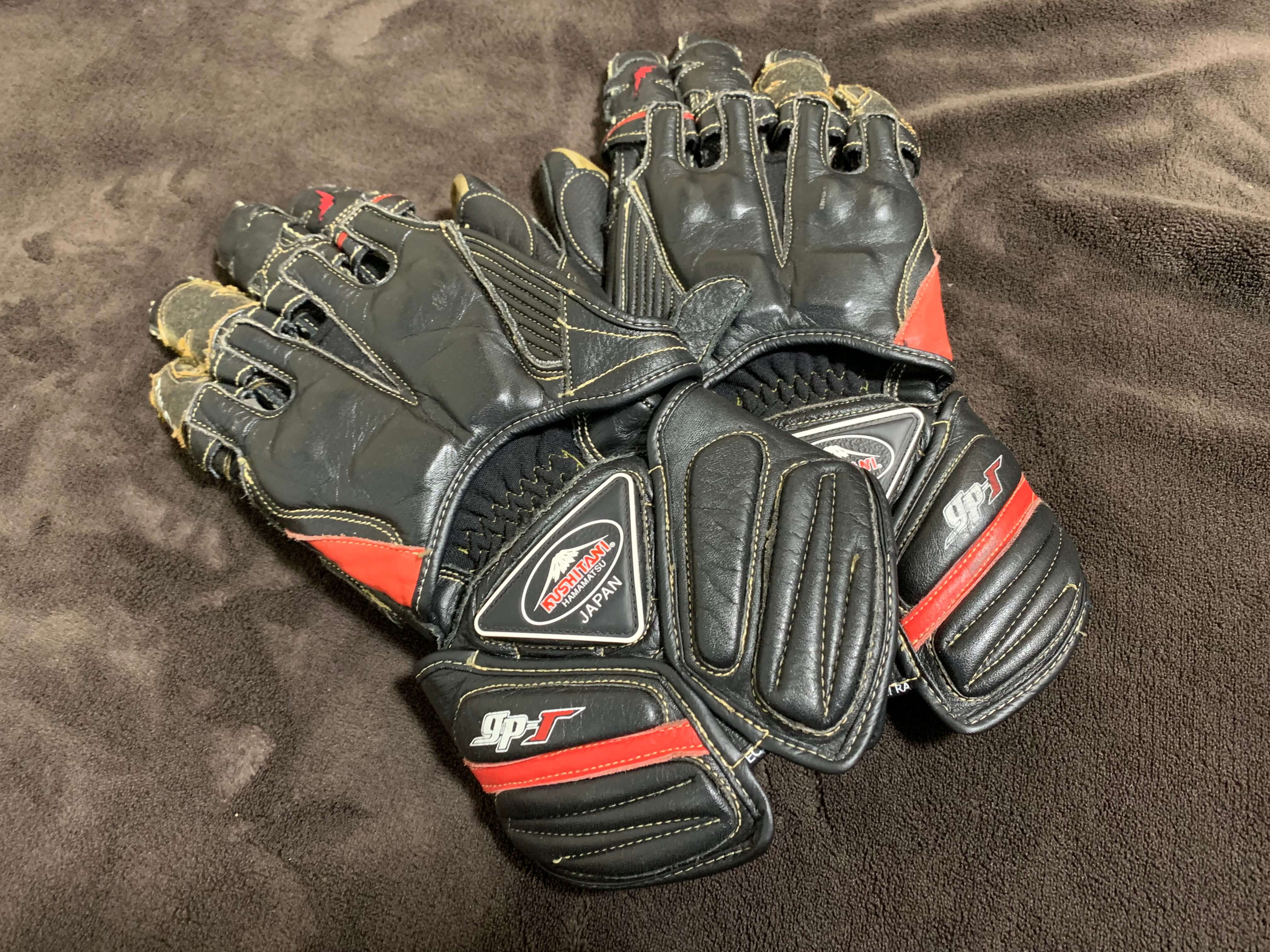 ツーリングにも最適な最強のレーシンググローブ！KUSHITANIのGPR
