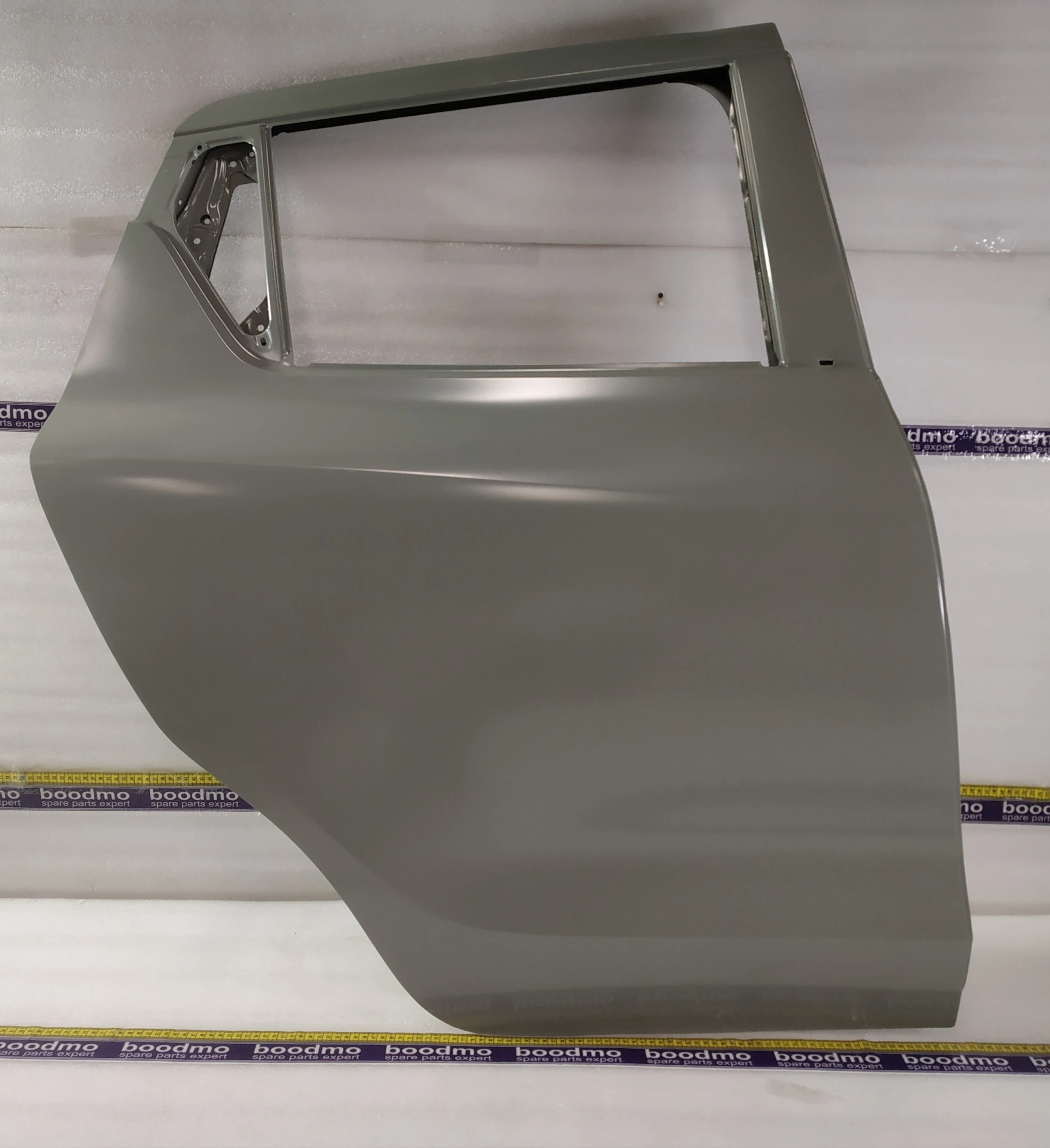 PANEL ASSYREAR DOORR: MARUTI SUZUKI 68003M55R02 -compatibility