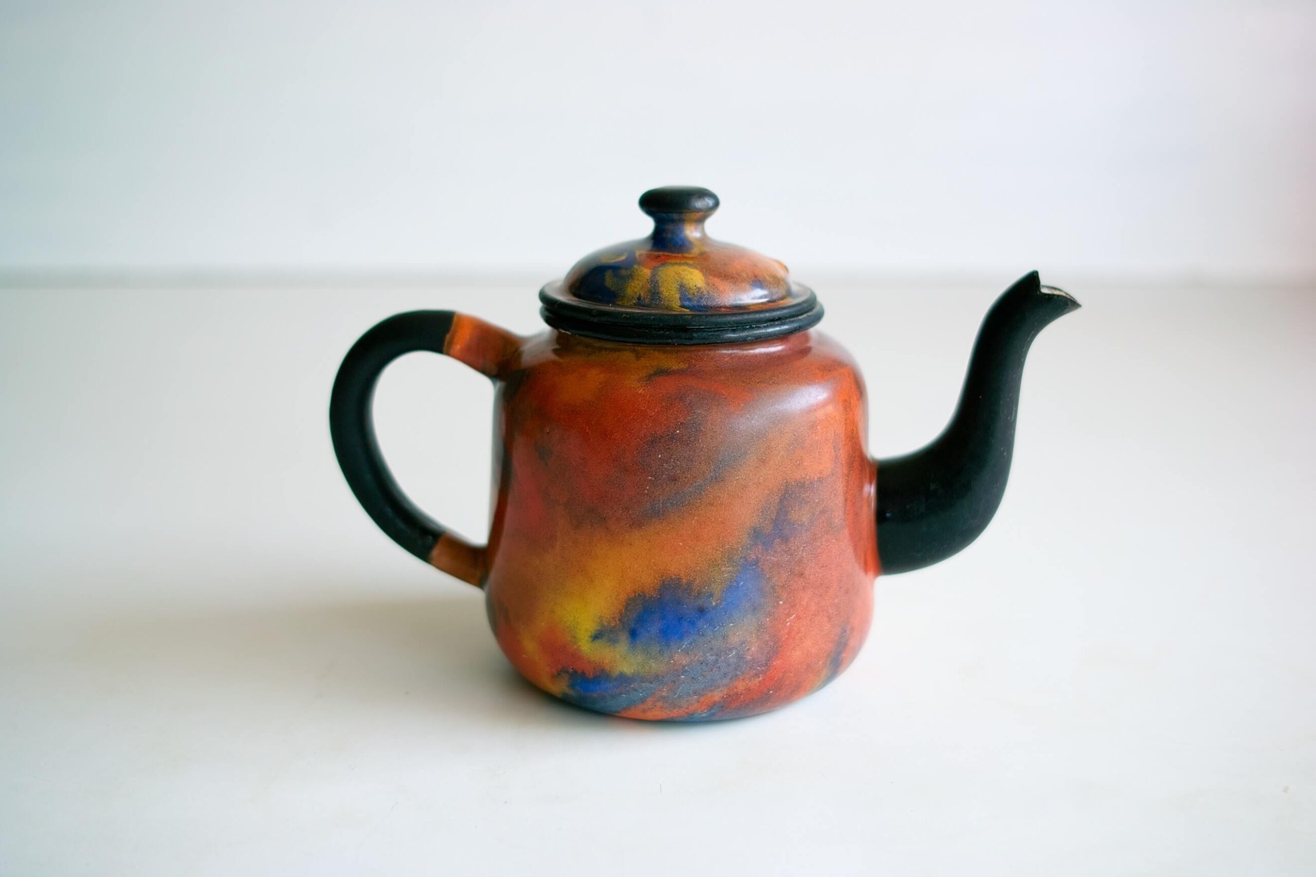No.8924「カラフルなティーポット：ホーロー」SOLD | ボルトナット