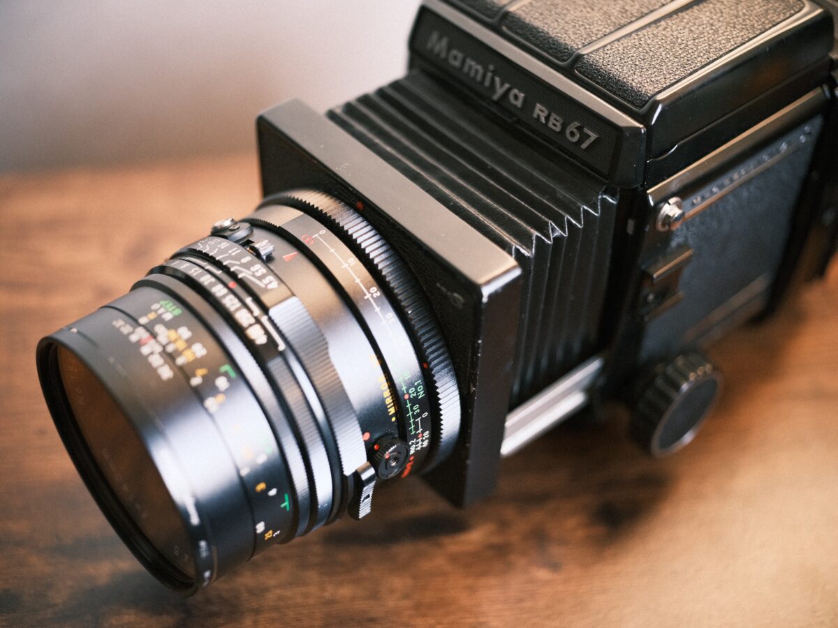フィルムカメラレビュー。「MAMIYA RB67」 | BORN SURE blog
