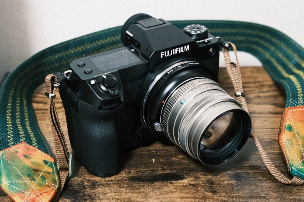 GFX × オールドレンズ。「smc PENTAX-FA 77mm F1.8 Limited」 | BORN