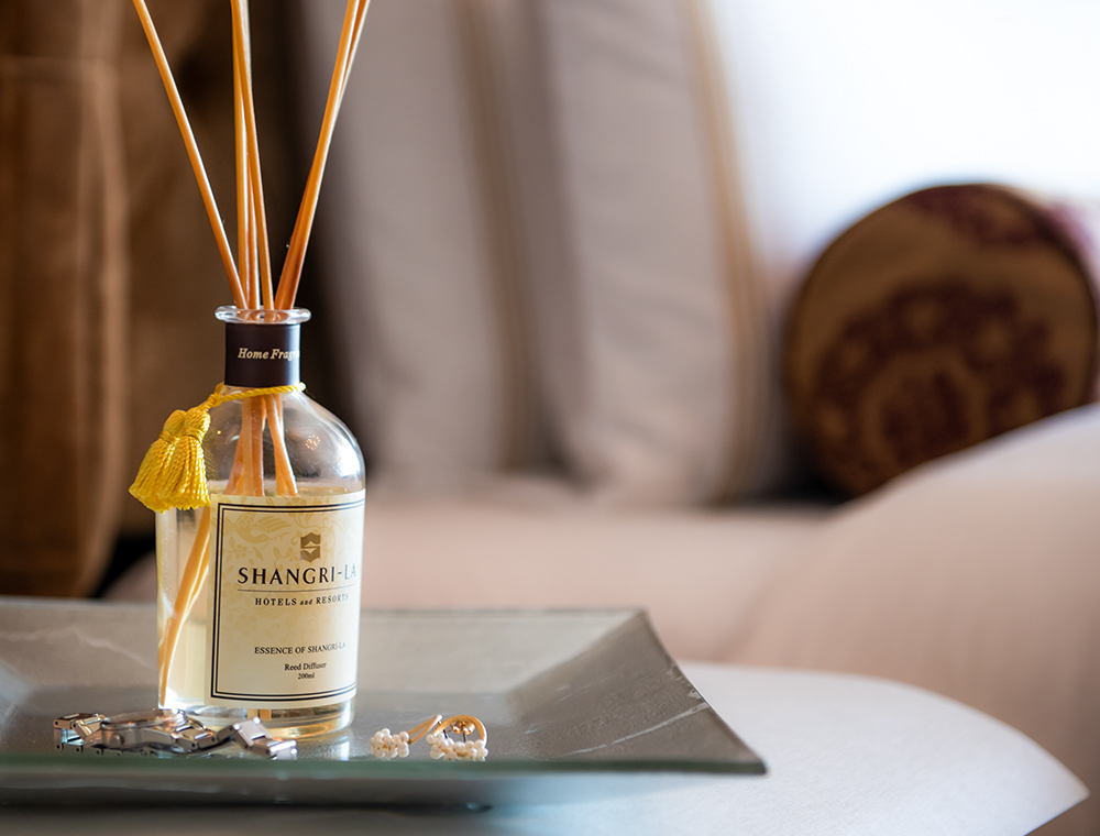 Essence of Shangri-La Reed Diffuser/ シャングリ・ラ エッセンス