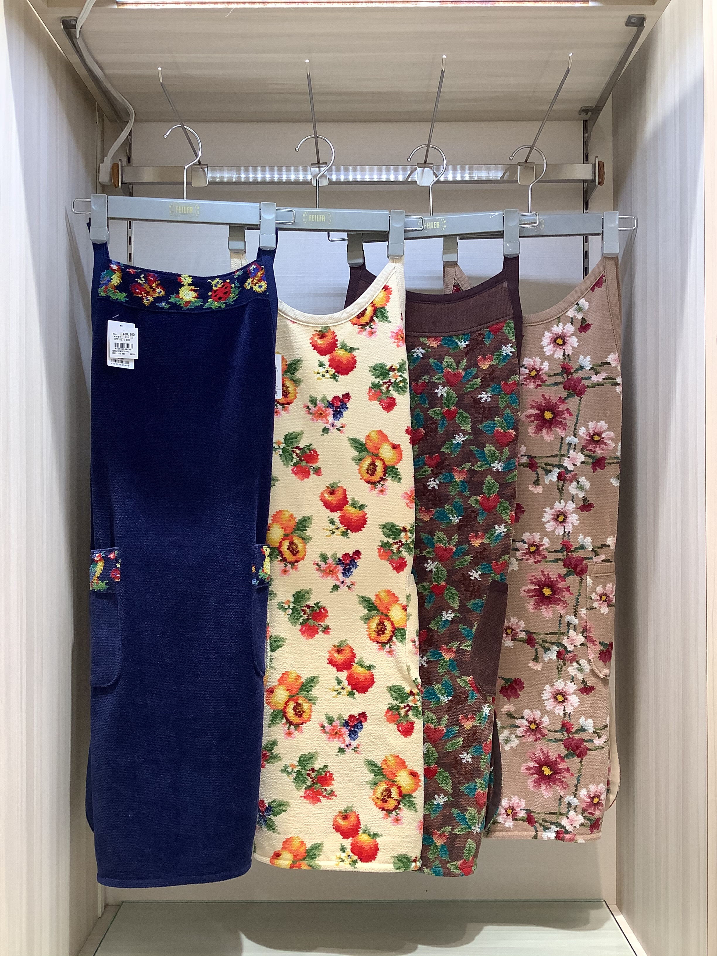 限定品 フェイラー ハイジ エプロン グレー エプロン商品一覧