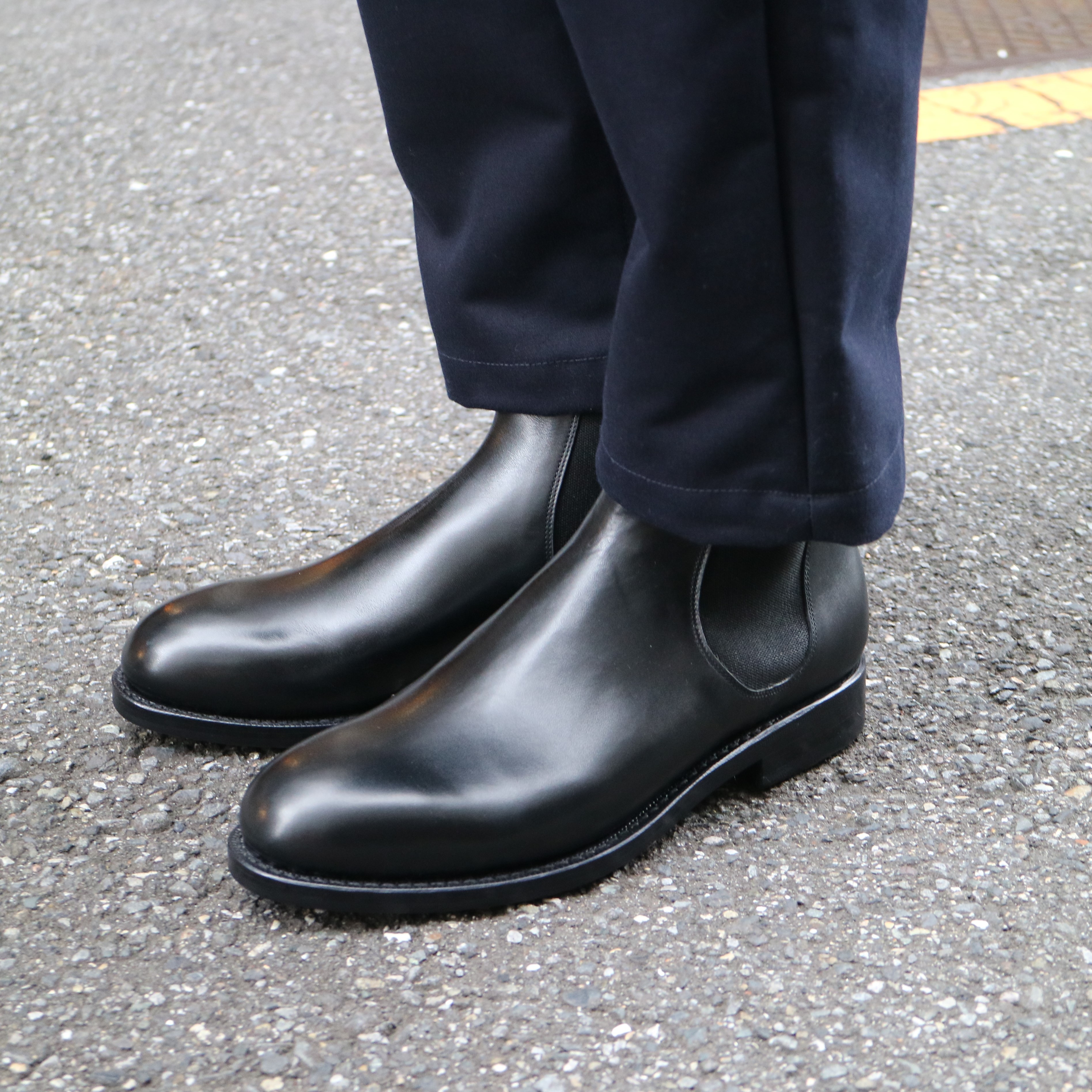 JALAN SRIWIJAYA（ジャラン スリウァヤ）の着用画像 「サイドゴア