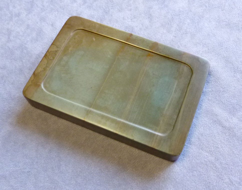 時代】廻紋松花江緑石硯ゆう】 ◇波板石の雄勝時代