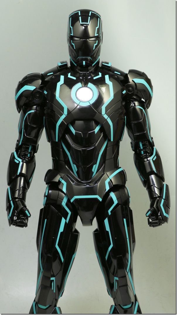 ホットトイズ DIECAST アイアンマンマーク4 ネオンテック版 レビュー