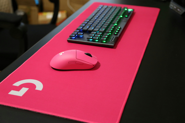 Logitechが『PRO Wireless (PIXEL)』に合わせたピンクの超大型