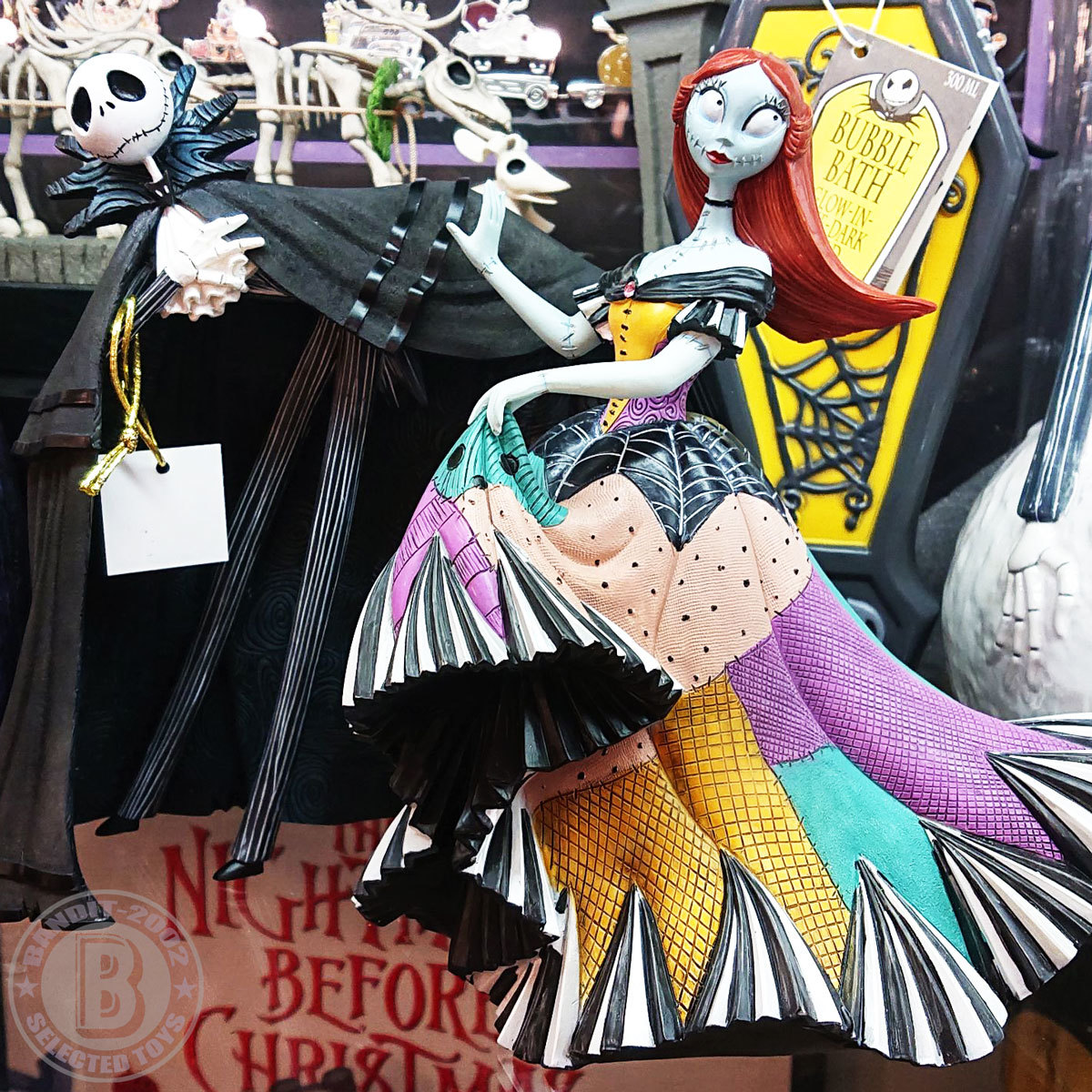 ナイトメア・ビフォア・クリスマスのドレスアップ・スタチューシリーズ