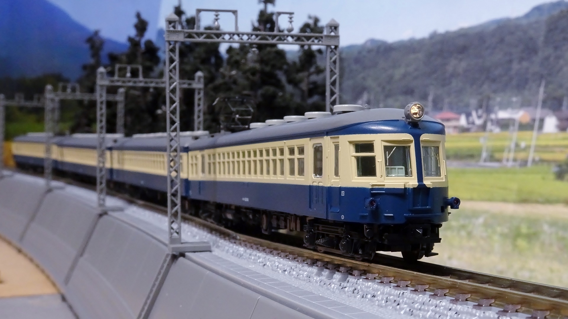 新車入線】クモハ52 (1次車) 飯田線ークモハ52 004と並べてみました